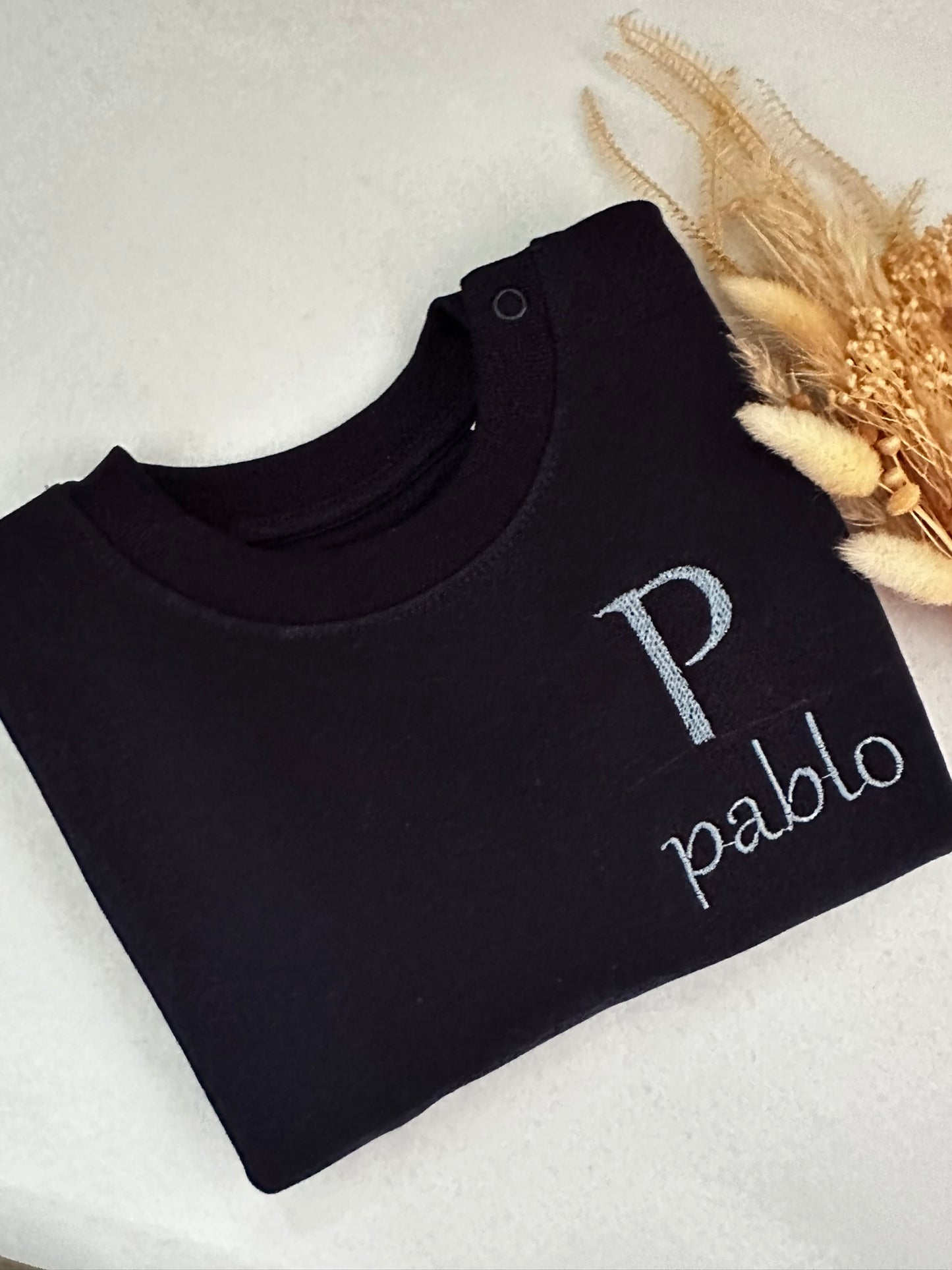 Sudadera inicial y nombre bordado lado izquierdo Niño & Adulto
