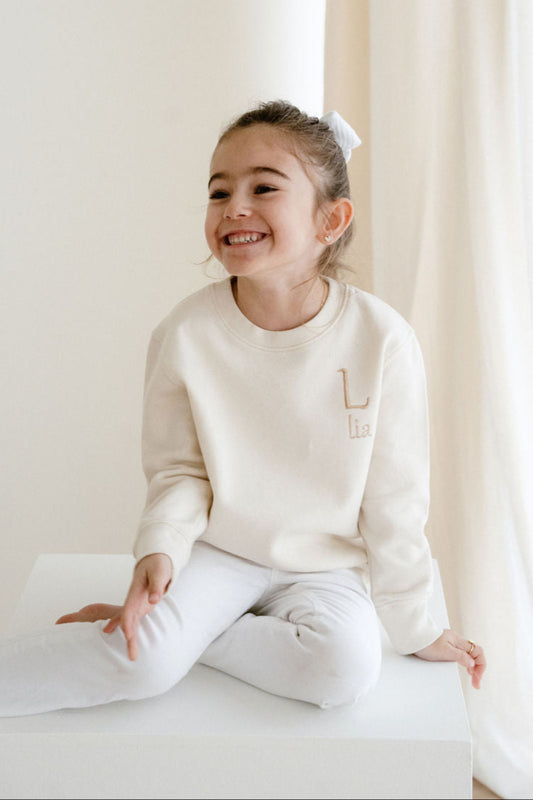 Sudadera inicial y nombre bordado lado izquierdo Niño & Adulto
