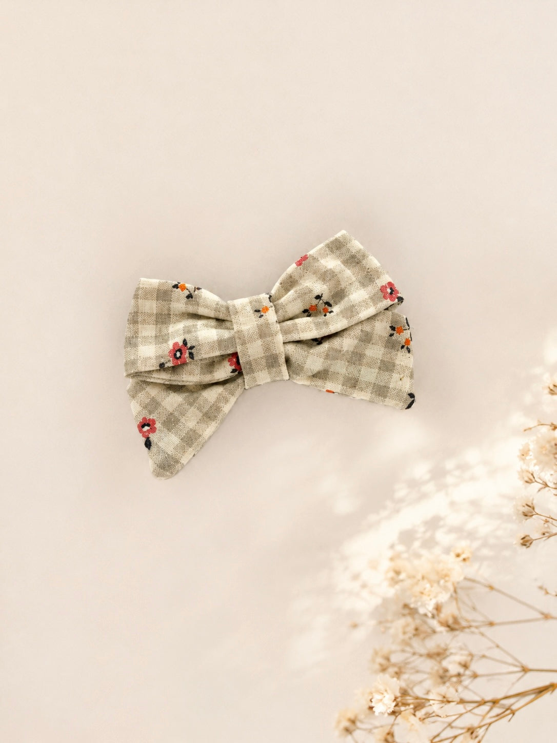 Lazo Pinza Pequeño Floral Rosa
